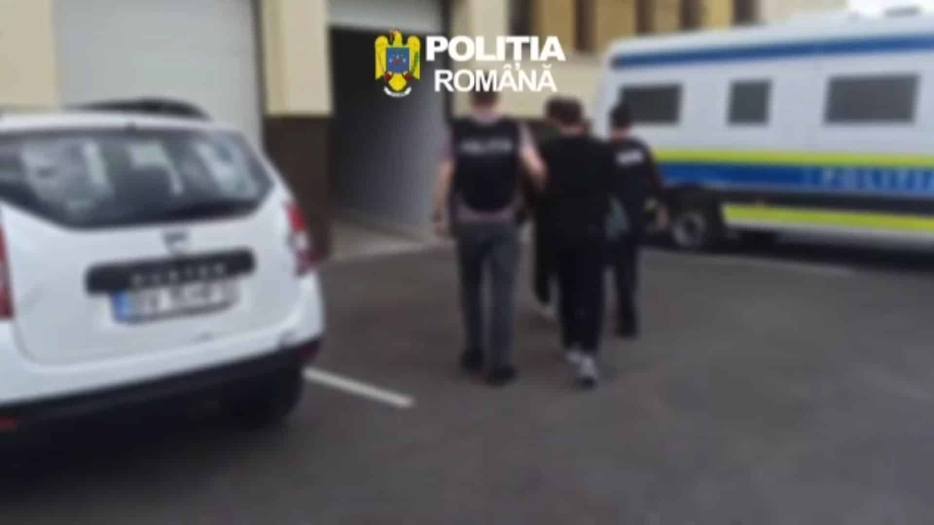 Doi braconieri din județul Brașov care foloseau o cameră cu termoviziune, reținuți de polițiști