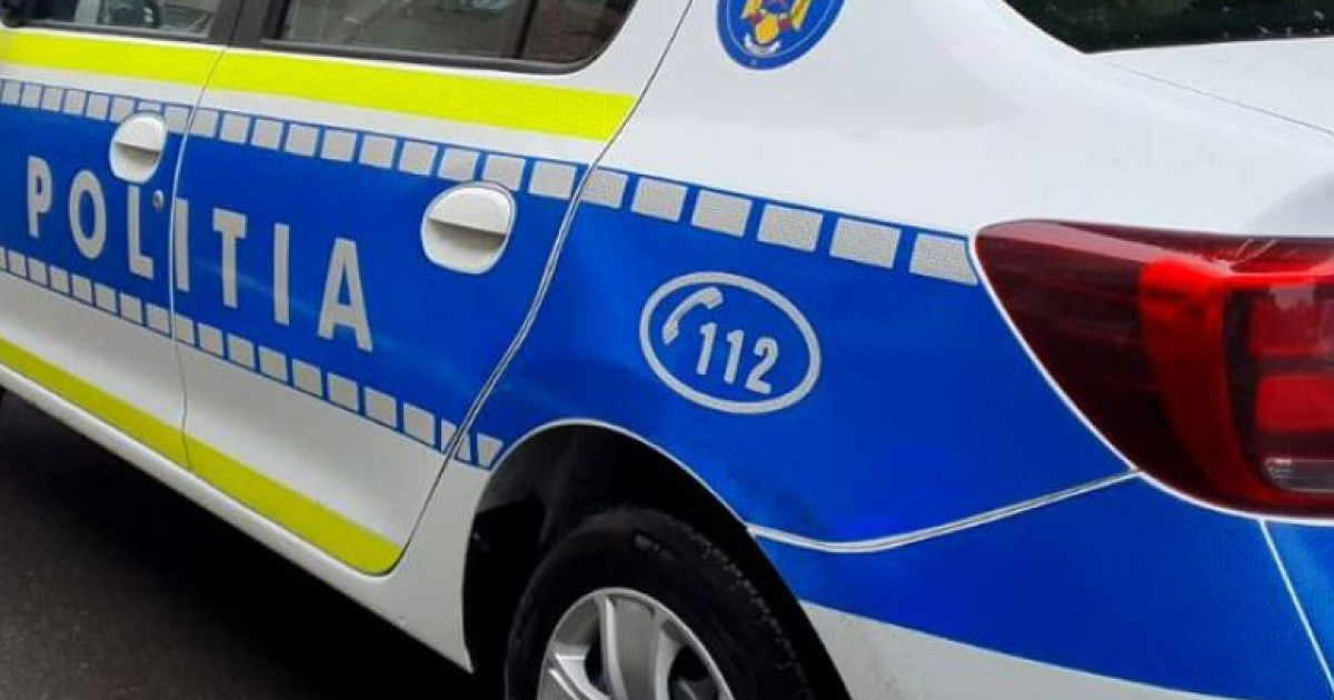 Trei bărbaţi trimişi în judecată pentru incendierea unei maşini în Capitală; la audieri nu au spus motivul