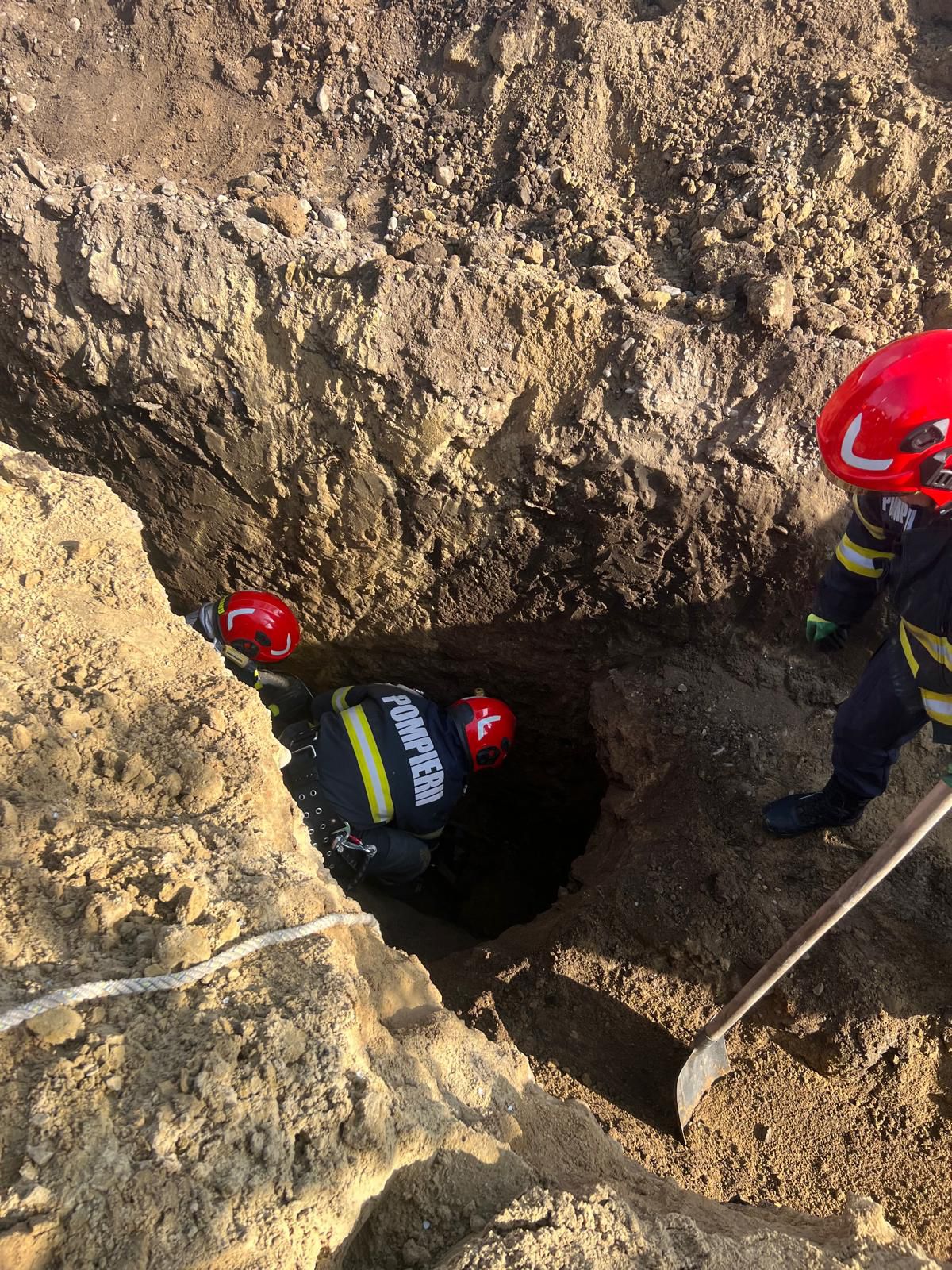 Galați | Mal de pământ prăbuşit peste un bărbat, la Ghidigeni